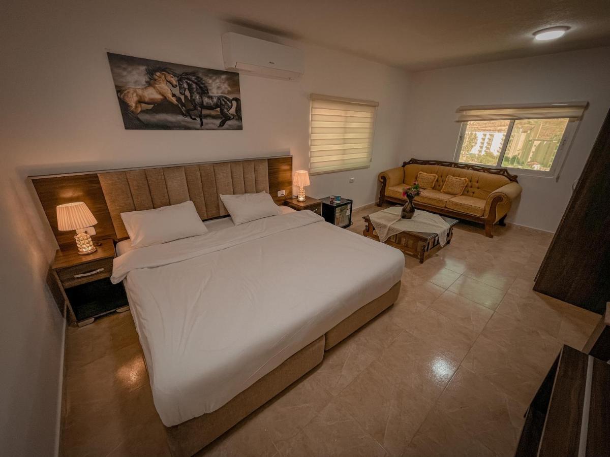 Petra Jewel Luxury Hotel Вади Муса Екстериор снимка