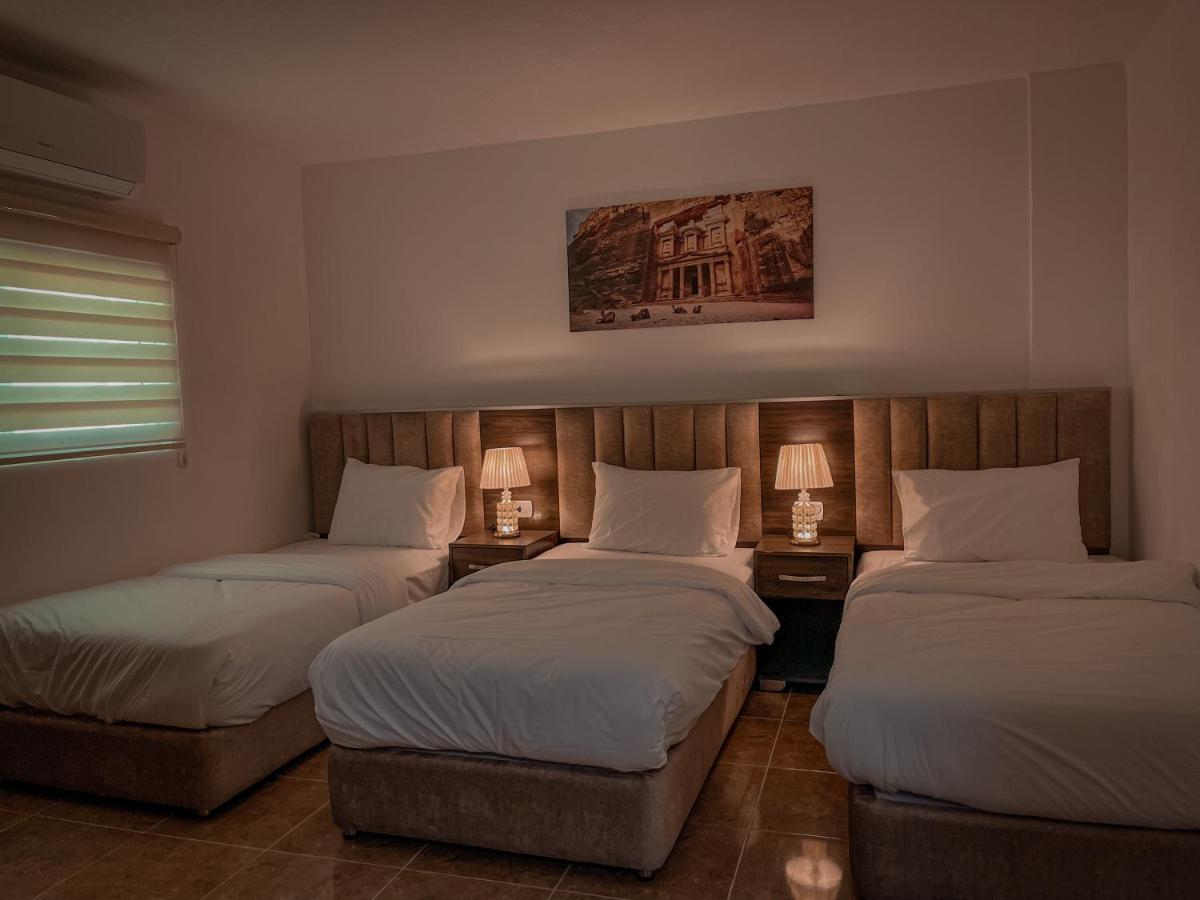 Petra Jewel Luxury Hotel Вади Муса Екстериор снимка