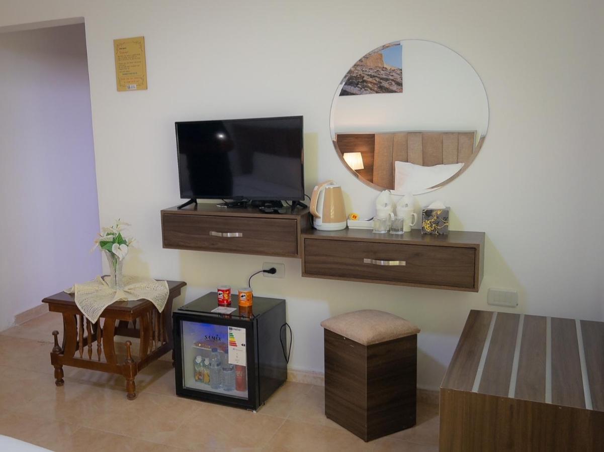 Petra Jewel Luxury Hotel Вади Муса Екстериор снимка